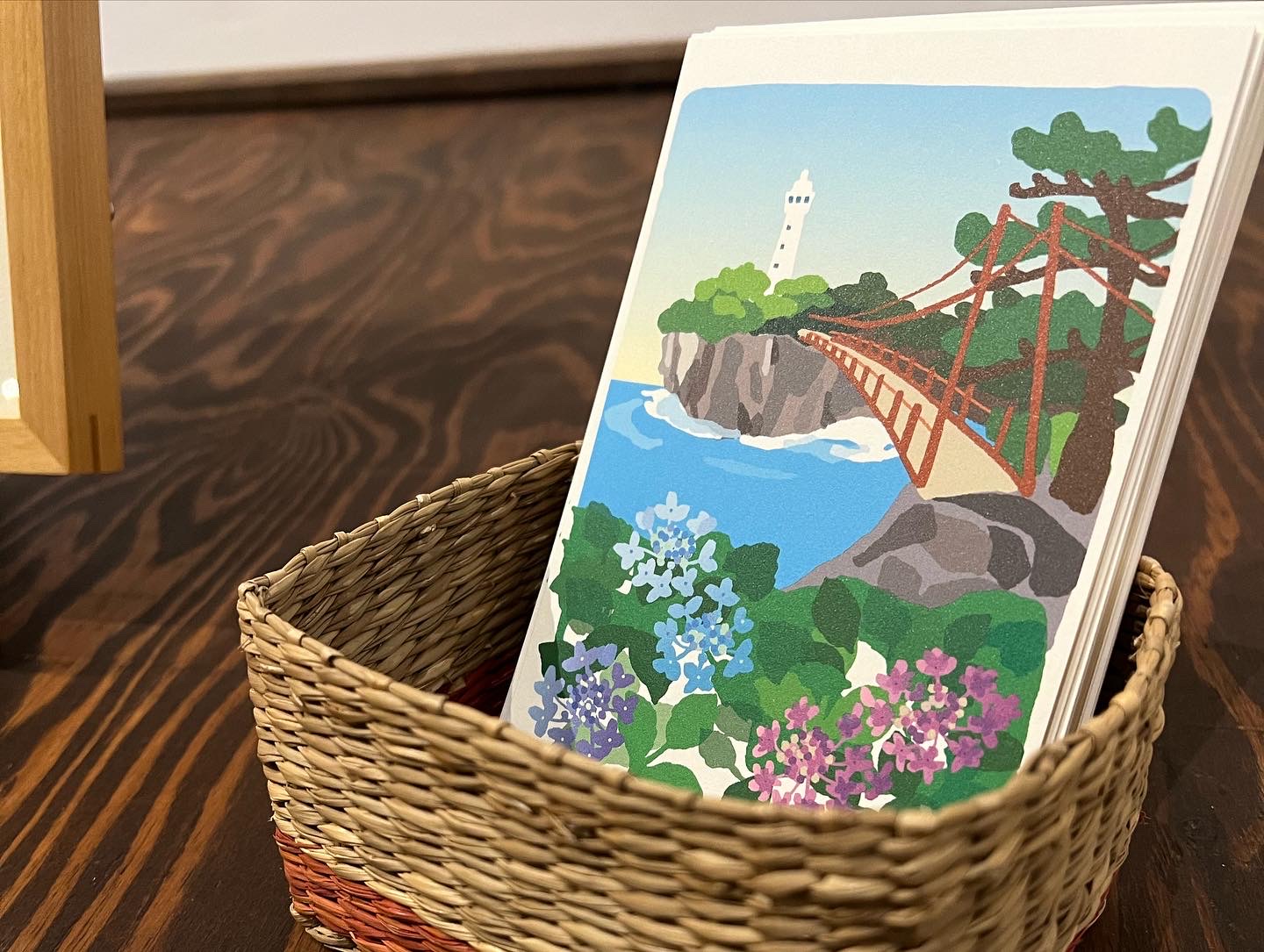 デザイナー・sawako koyamaさんの城ヶ崎のポストカード。売上はりんがふらんか(無料ギャラリー)の運営資金に充てられるとのことです。